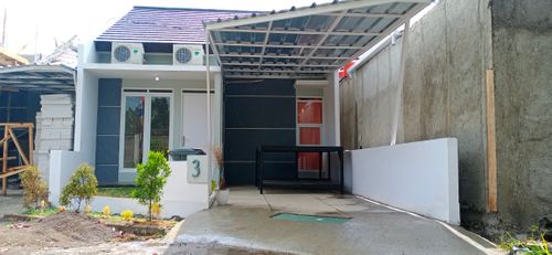 foto tampak rumah tipe CA-IV 38/99 perumahan Bumi Panyawangan Cluster Rasamala dan Campaka