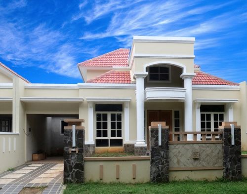 foto tampak rumah tipe 135/250 perumahan Cluster Taman Adenia - GRAHA PADMA