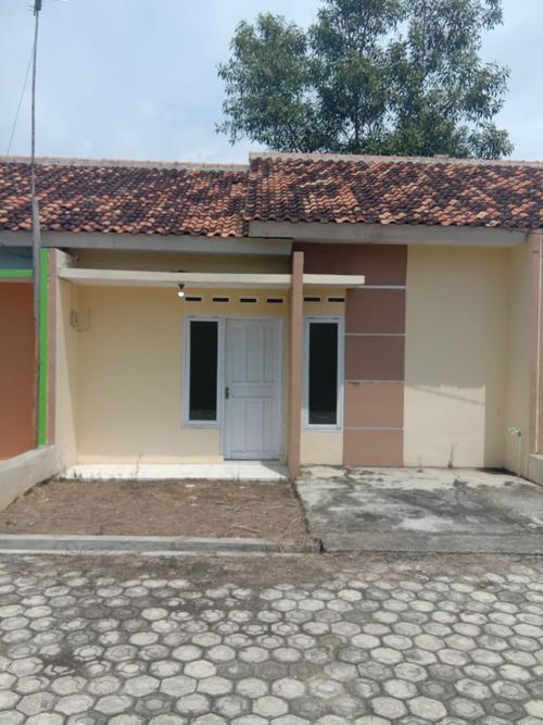 foto tampak rumah tipe 36/72 perumahan BANDARSARI PERMAI 