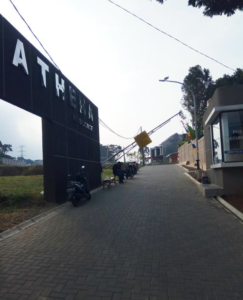 foto gerbang perumahan Athena Residence
