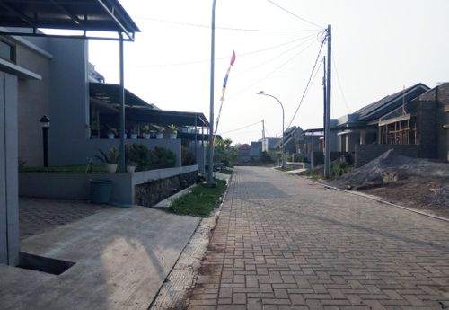 foto posisi tengah perumahan Athena Residence
