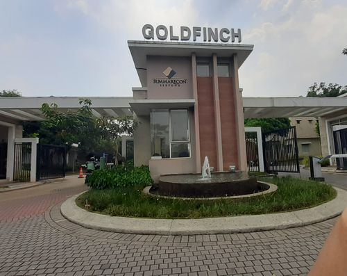 foto gerbang perumahan Cluster Goldfinch