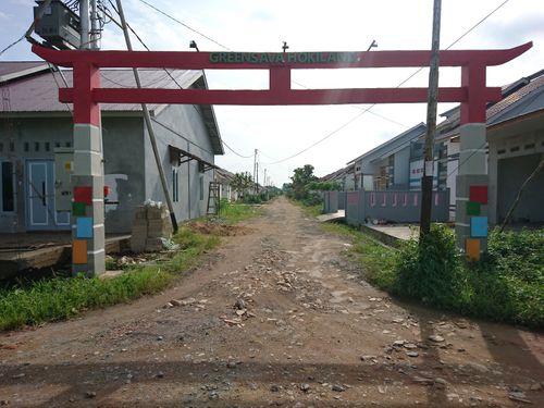 foto gerbang perumahan GREENSAVA HOKILAND Blok B