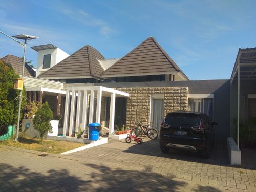 foto tampak rumah tipe EMERALD-II perumahan GRAND DELTA SARI