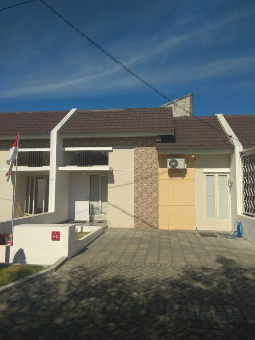 foto tampak rumah tipe PEONY-IX perumahan GRAND DELTA SARI
