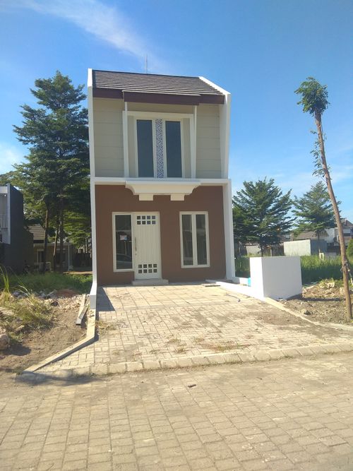 foto tampak rumah tipe AMETHYST III-09 perumahan GRAND DELTA SARI