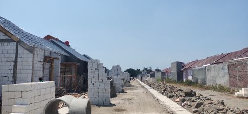 foto posisi tengah perumahan PERUM PURI CITRALOKA TAHAP 2