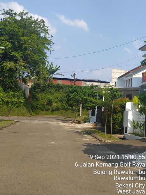 foto posisi tengah perumahan KEMANG PRATAMA