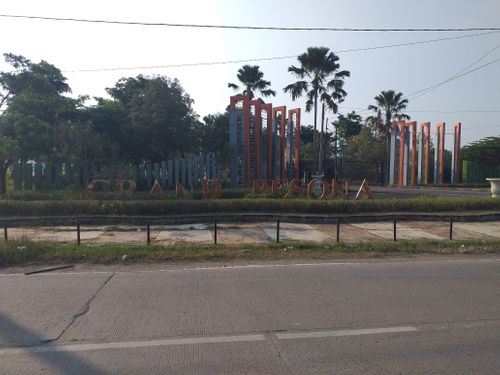 foto gerbang perumahan GRAND PESONA
