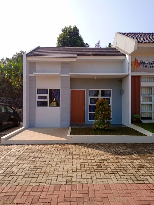 foto tampak rumah tipe HOYA perumahan Estusae Alam Indah