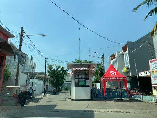foto gerbang perumahan IMPERIAL GADING