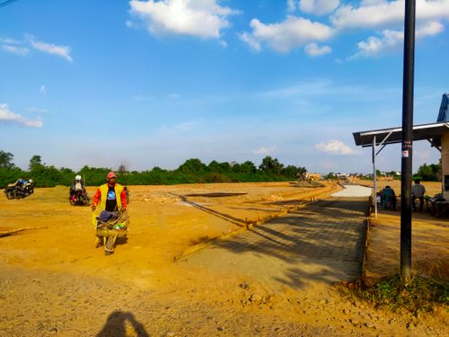 foto gerbang perumahan Sako Land