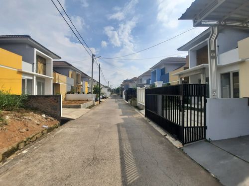 foto posisi tengah perumahan DUKUH ZAMRUD