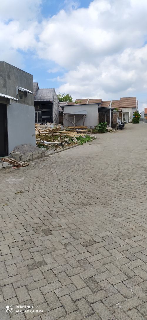 foto posisi tengah perumahan D ALLAMANDA REGENCY 2