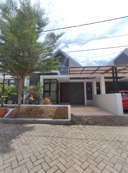 foto tampak rumah tipe RUBY perumahan Marshall Mansion
