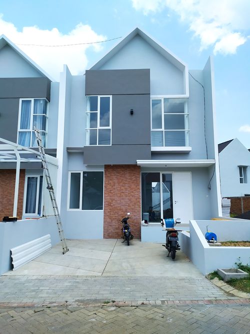foto tampak rumah tipe 54/96 2 lantai Tahap 2 perumahan Garden Residence
