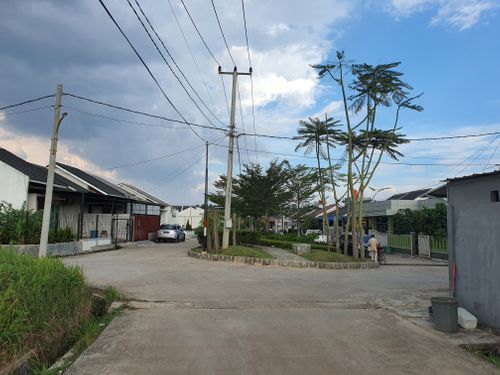 foto posisi tengah perumahan GRIYA PARAMA