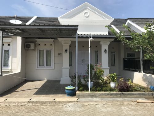 foto tampak rumah tipe ZAMRUD 47 perumahan SAPPHIRE RESIDENCE TEGAL