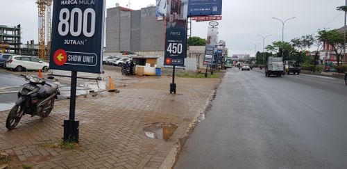 foto gerbang perumahan Apartemen Kingland Avenue