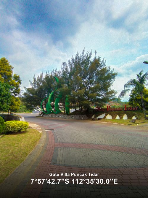 foto gerbang perumahan Villa Puncak Tidar