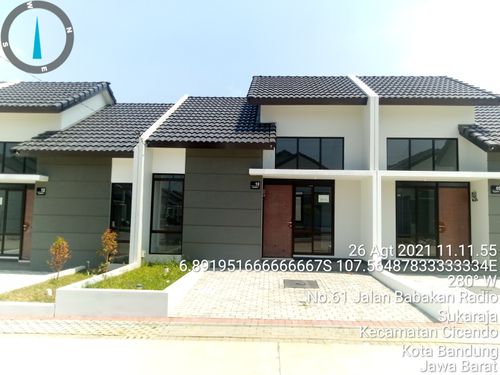 foto tampak rumah tipe RED SAPPHIRE perumahan GATEWAY PASTEUR RESIDENCE SAPPHIRE