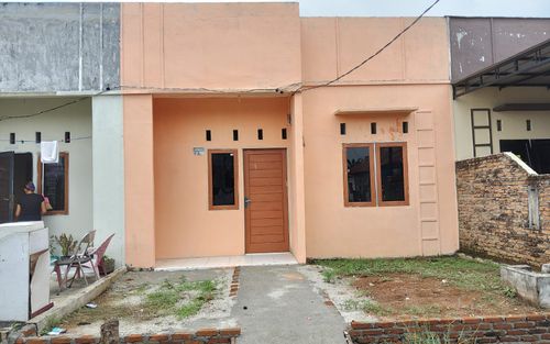 foto tampak rumah tipe E 36/72 Deret perumahan PURI ASRI TARAMEDANG RESIDENCE