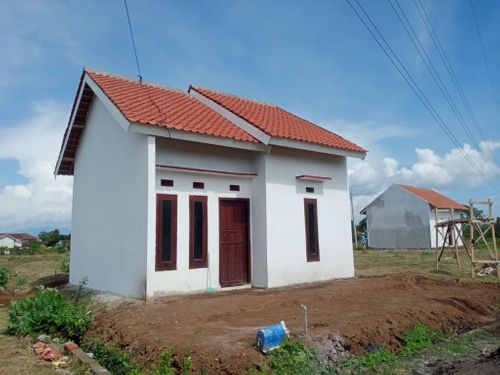foto tampak rumah tipe 36/84 perumahan GRIYA HARMONI BANGSRING