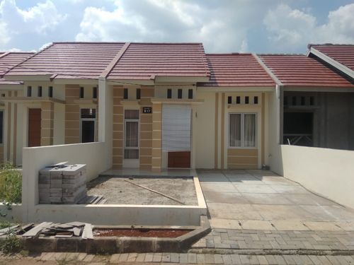 foto tampak rumah tipe 36/90 perumahan GRIA JAKARTA 2