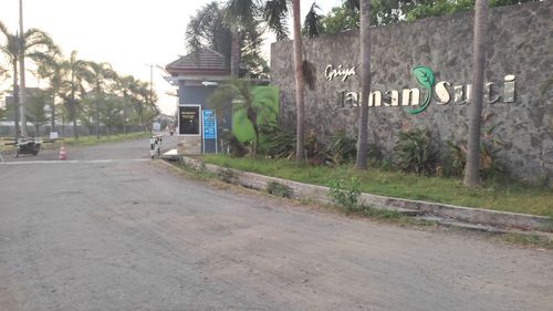 foto gerbang perumahan GRIYA TAMAN SUCI