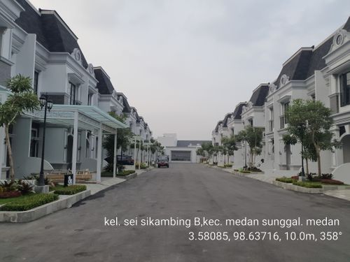 foto posisi tengah perumahan The Marriott Private Residence