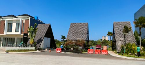 foto gerbang perumahan Jakarta Garden City Mahakam