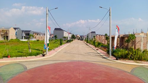 foto posisi tengah perumahan PERUMAHAN GRAHA LARAS SENTUL