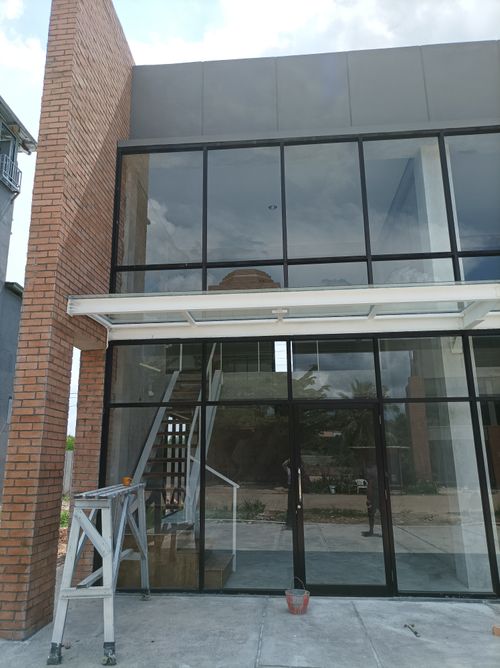 foto tampak rumah tipe Mezzanine Hoek perumahan Kota Baru Srivijaya