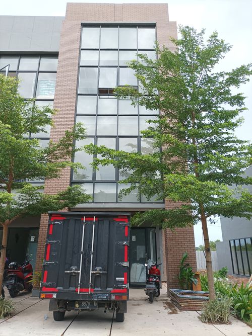 foto tampak rumah tipe Ruko Hoek A 3 Lantai perumahan Kota Baru Srivijaya