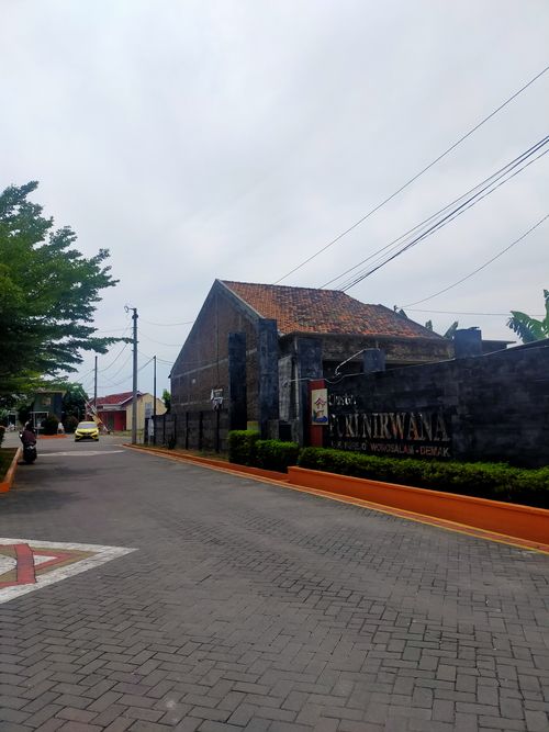 foto gerbang perumahan PERUMAHAN PURI NIRWANA