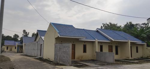 foto tampak rumah tipe 32/60 perumahan Wisma Amarta