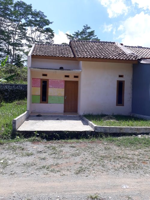 foto contoh rumah perumahan Puri Lingga Asri