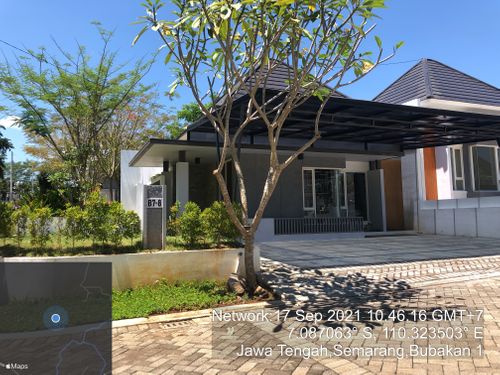 foto tampak rumah tipe 68 perumahan BSB village Aurora Spring Boulevard