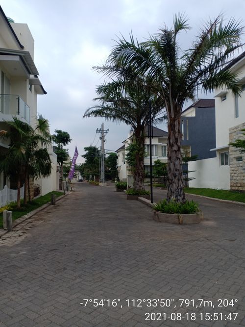 foto posisi tengah perumahan KAYANA REGENCY