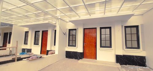 foto tampak rumah tipe the piazza standrad perumahan MARS REGENCY