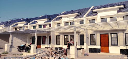 foto tampak rumah tipe THE PIAZZA STANDARD PLUS perumahan MARS REGENCY