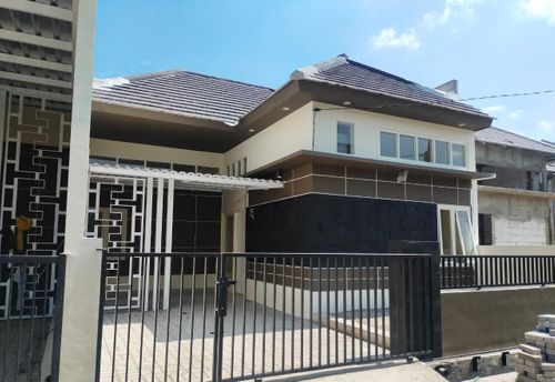 foto tampak rumah tipe DE FAMILIE perumahan MARS REGENCY