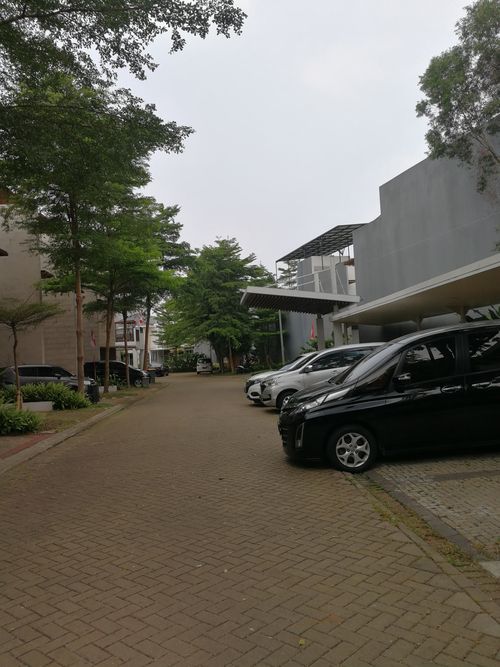 foto posisi tengah perumahan DISCOVERY ALUVIA BINTARO JAYA