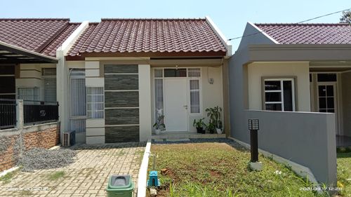 foto tampak rumah tipe 45 perumahan de Botanica - Cimahpar