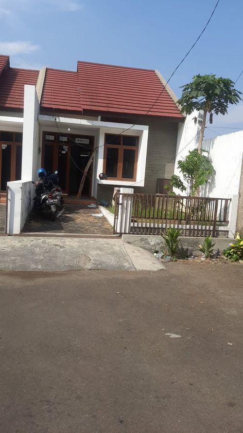foto tampak rumah tipe 48 / 87 perumahan BUMI MAS KENCANA