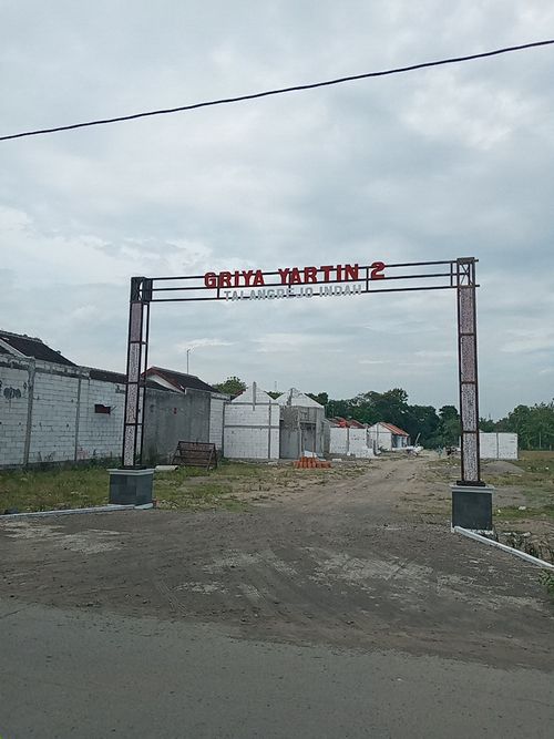 foto gerbang perumahan GRIYA YARTIN 2 TALANGREJO