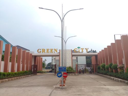 foto gerbang perumahan Green City