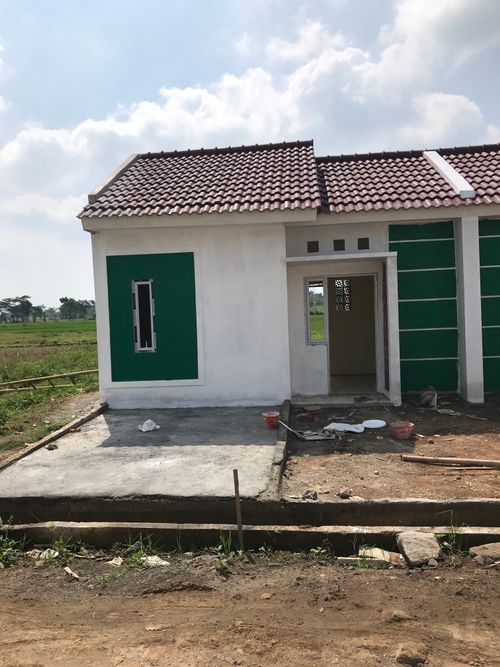 foto tampak rumah tipe 27/72 perumahan GRIYA GAMERSI LALUNG