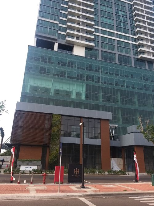 foto tampak rumah tipe Hillcrest 03 perumahan Fairview House & Hillcrest House