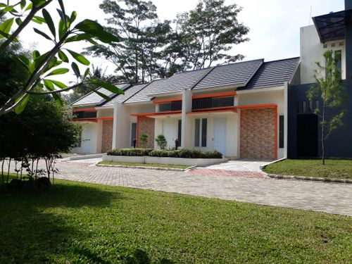 foto tampak rumah tipe Winsor perumahan VICTORIA HILL RESIDENCE TAHAP 1